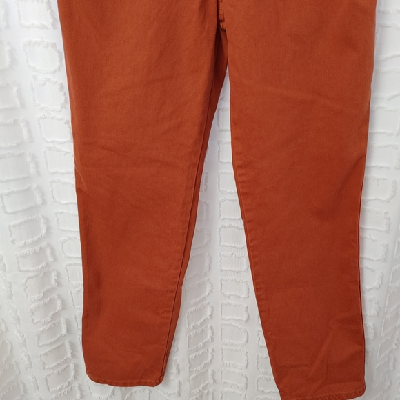 SOLD Zara mom fit hi-rise jeans size 2 - Picture 5 of 11